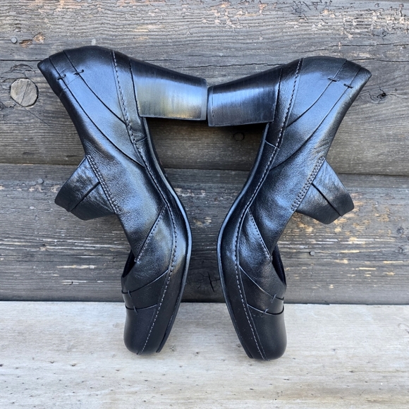 Clarks Artisan NEW!! Mika Jane, Retro Charm, Leather Block Heel Pumps 9.5M - Picture 13 of 16